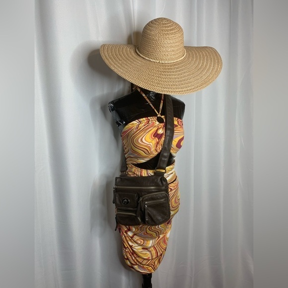 Psychedelic Design Ruched Ring Halter Top and Skirt - Picture 5 of 8